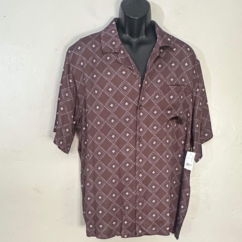 PacSun Men's Maroon Diamond Pattern Shirt